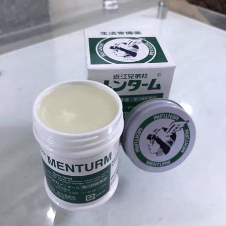 Dầu cù là Nhật Bản Menturm 85g